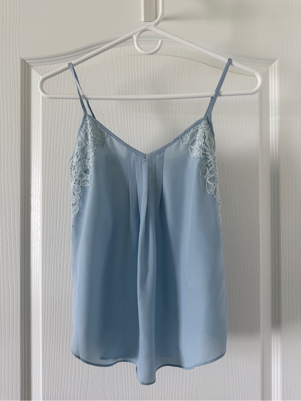 NWOT Aritzia Talula Lace Detail Light Blue Camisole